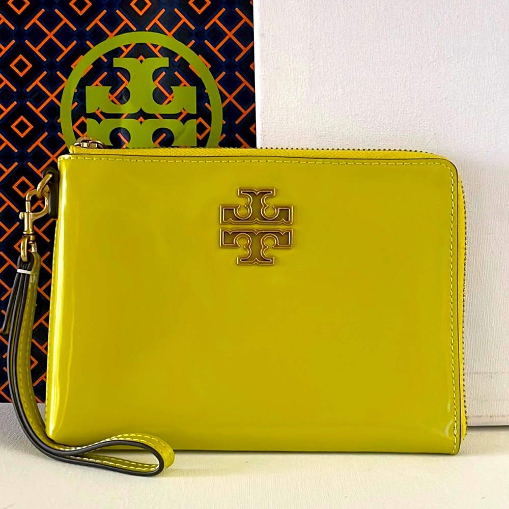 Tory Burch Wristlet Britten Large Zip Pouch